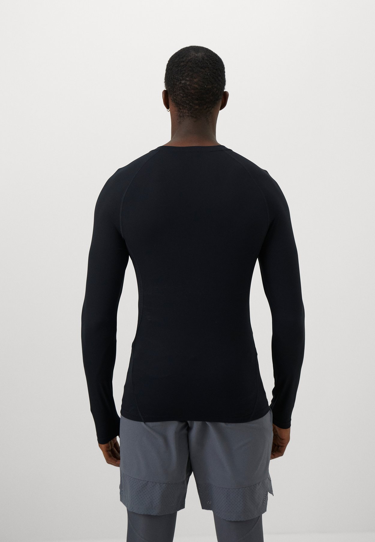 IGNITE MUSCLE FIT LONG SLEEVE
