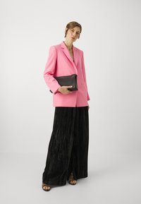 HUGO AITA - Blazer - open pink