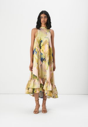 YAS YASSKYRA HALTER NECK LONG DRESS - Koktejlové šaty / šaty na párty - ecru