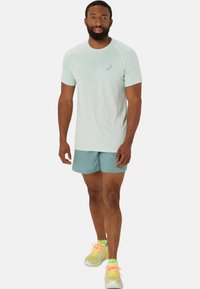 ASICS SEAMLESS SS - Sports T-shirts - light celadon birch