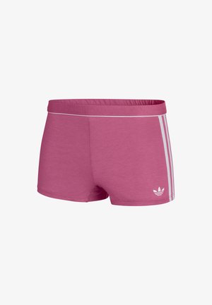 Roze sportshorts met een zachte textuur, voorzien van drie witte horizontale strepen aan de zijkanten en een Adidas-logo aan de voorkant.