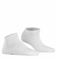 Białe skarpetki do kostek wykonane z miękkiego materiału, z żebrowanym mankietem, kropeczkowym wzorem oraz wzmocnionym palcem dla większej trwałości.