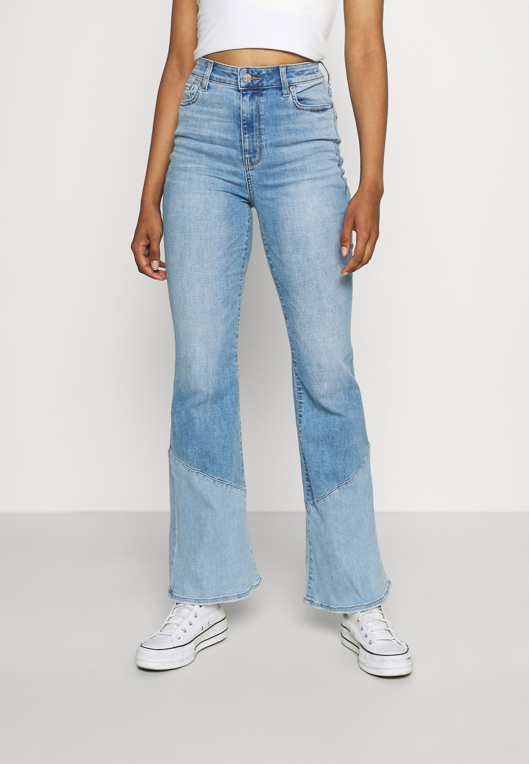 American Eagle SUPER FLARE - Flared Jeans - shadow patched blues/blue denim - Zalando.co.uk American Eagle SUPER FLARE - Flared Jeans - shadow patched blues/blue denim - Zalando.co.uk