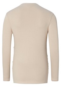 Langärmliges Oberteil in hellem Beige mit einer glatten, gerippten Textur und einem gerundeten Halsausschnitt. Keine sichtbaren Verschlüsse, einfaches und figurbetontes Design.