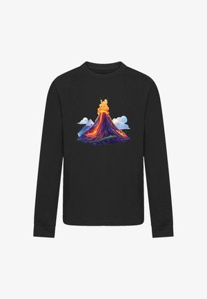 Camisa de manga larga negra con un gráfico colorido de un volcán en erupción con lava, rodeado de nubes y montañas.