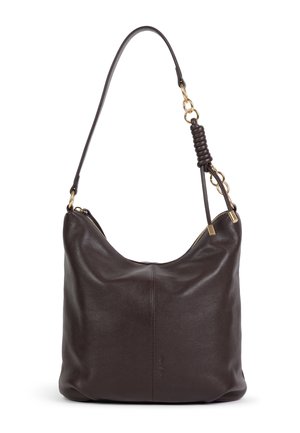Sac à épaule en cuir marron foncé avec une sangle incurvée unique dotée de ferrures dorées et d'un détail décoratif enroulé près de la fixation.