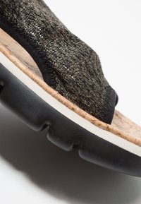 Camper Sandaalit nilkkaremmillä - mottled black