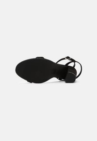 Missguided Sandales à talons hauts - black