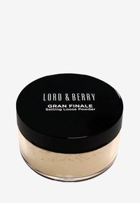 Transparante container met losse poeder en een zwarte deksel. Tekst op de deksel: "LORD & BERRY GRAN FINALE Setting Loose Powder."