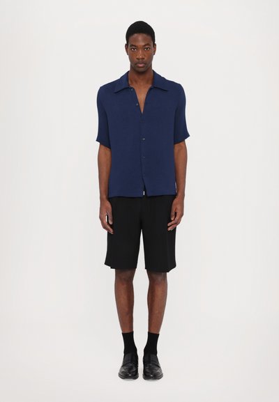 sandro MICROPLEATED SHIRT - Shirt - bleu royal