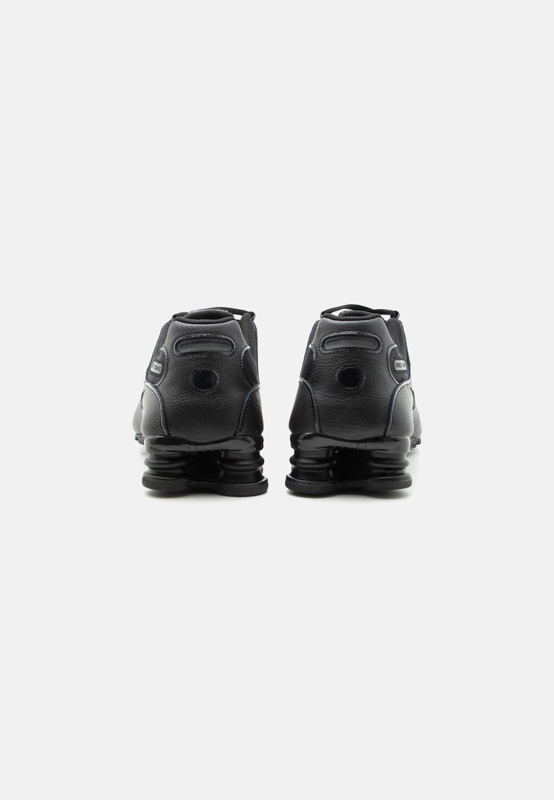 Nike Sportswear SHOX NZ - Tenisky - black/white