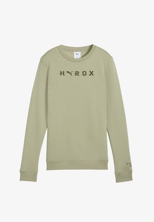 Jasnooliwkowy sweatshirt wykonany z miękkiego materiału, z okrągłym dekoltem, ribbwanymi mankietami oraz napisem "HYROX" w ciemnozielonym kolorze z przodu.