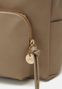 Anna Field Sac à dos - taupe