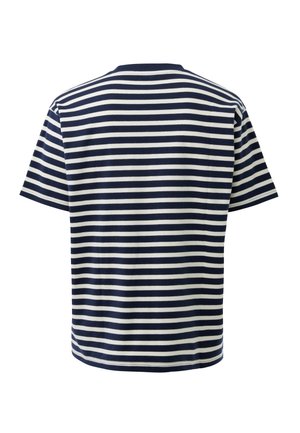 Marineblå og hvid t-shirt med vandrette striber og korte ærmer, rund hals, vist bagfra på en hvid baggrund.