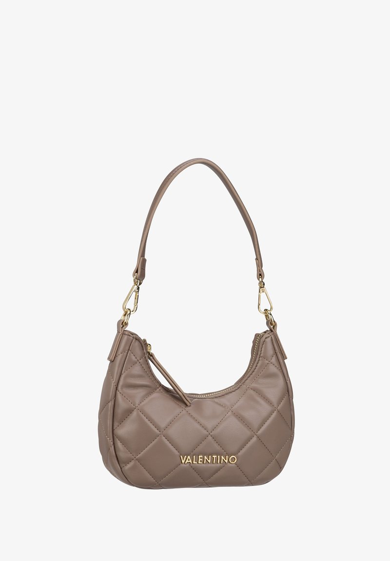 Rudas siuvinėtas odinis rankinukas su kreiva siluetu, auksiniai detalės, ir viena rankena. Yra užtrauktuko uždarymas ir logotipas.