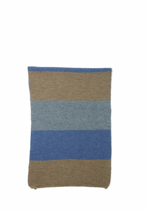 Wollstoff in abwechselnden Streifen aus Braun, Tiefblau und Blau mit einer weichen Textur, am oberen Rand mit einer blauen Kante versehen.