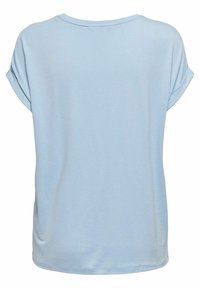 Camiseta de manga corta azul claro con un corte relajado, escote redondo y mangas enrolladas. Tejido suave con textura lisa. Espalda lisa.