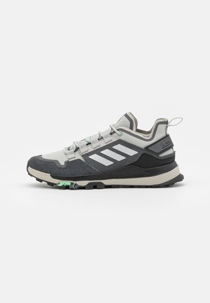 TERREX HIKSTER - Trekingové boty - grey five/silver metallic/beam green