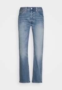 Vaqueros de mezclilla azul claro con corte recto, textura desteñida, diseño de cinco bolsillos y cierre frontal con botones. Detalle clásico de costuras.