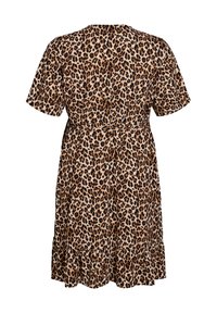 Leopardprint jurk met korte mouwen, taille die is geaccentueerd, en een vloeiende zoom. Gemaakt van lichtgewicht stof met een gestructureerd patroon in tinten bruin en goud.