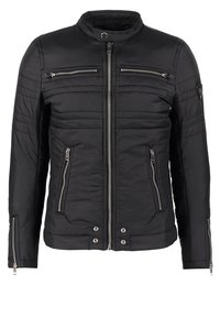 Schwarze gepolsterte Jacke mit Stehkragen, zwei mit Reißverschluss versehenen Brusttaschen und zwei Reißverschlusstaschen unten. Verfügt über silberne Hardware und gestepptes Design.