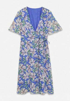 Vero Moda Curve, MEHRLAGIGES KLEID VMCZILLE MIDIKLEID - Robe de jour - dazzling blue