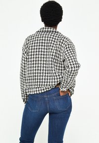 LolaLiza Summer jacket - black