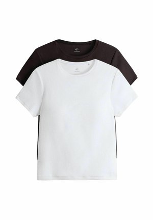 Deux t-shirts côtelés à manches courtes, un blanc superposé devant un noir, tous deux avec un col rond et une coupe décontractée.