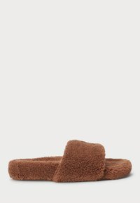 Odabrano, pale russet/cream
