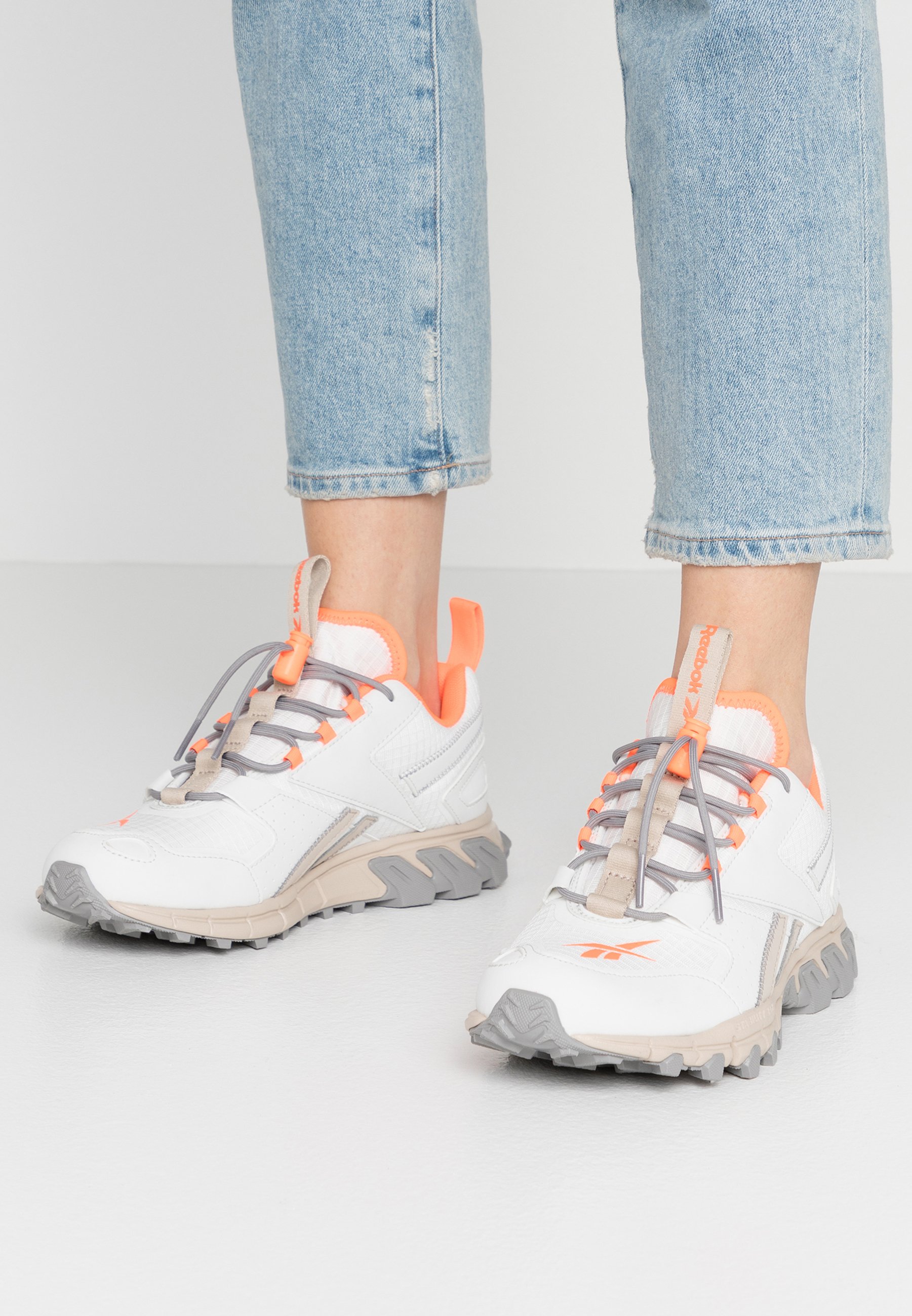 Reebok Classic DMXPERT Joggesko trace greybeigesolar Reebok Classic DMXPERT Joggesko dark grey Zalando.no