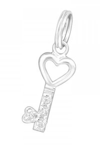 Ciondolo a forma di cuore in argento con una finitura liscia, caratterizzato da quattro piccole gemme trasparenti sul gambo e un anello per il fissaggio.