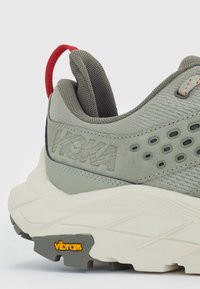 HOKA ANACAPA BREEZE LOW - Turistické topánky - barley/oat milk