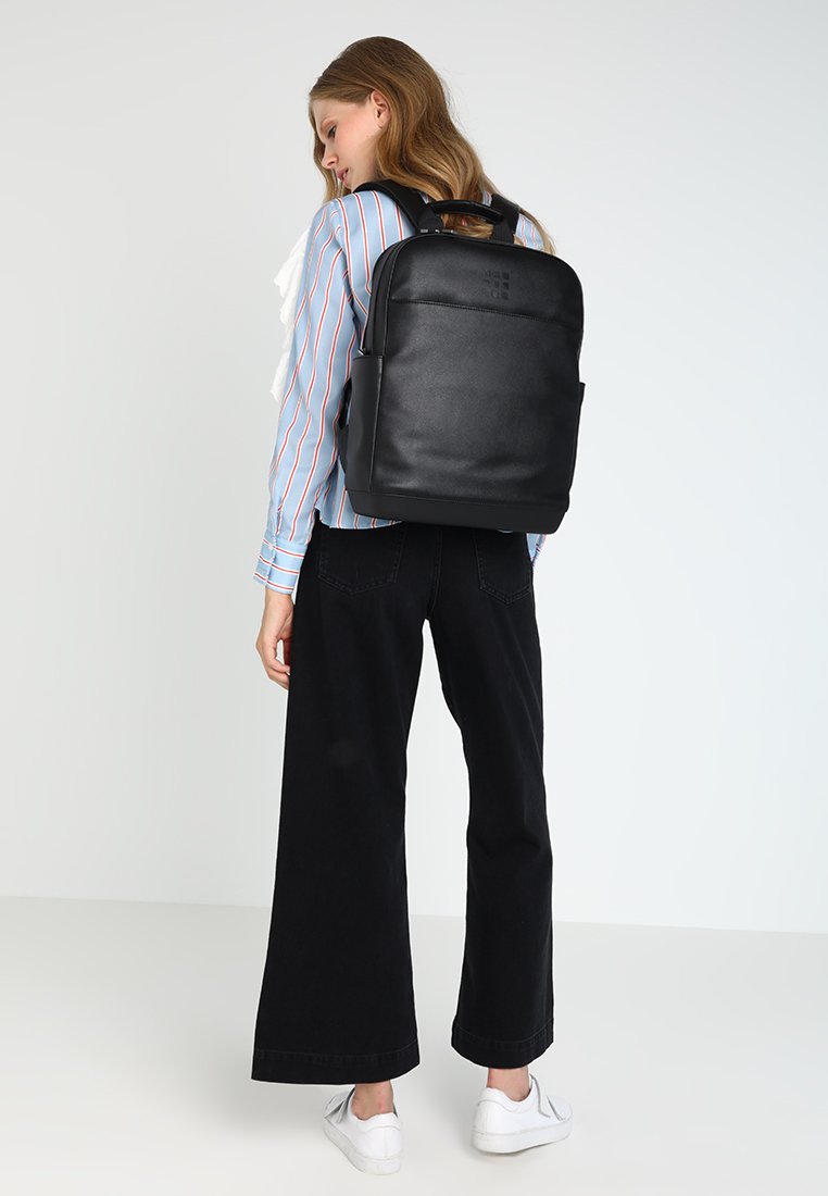 moleskine pro backpack