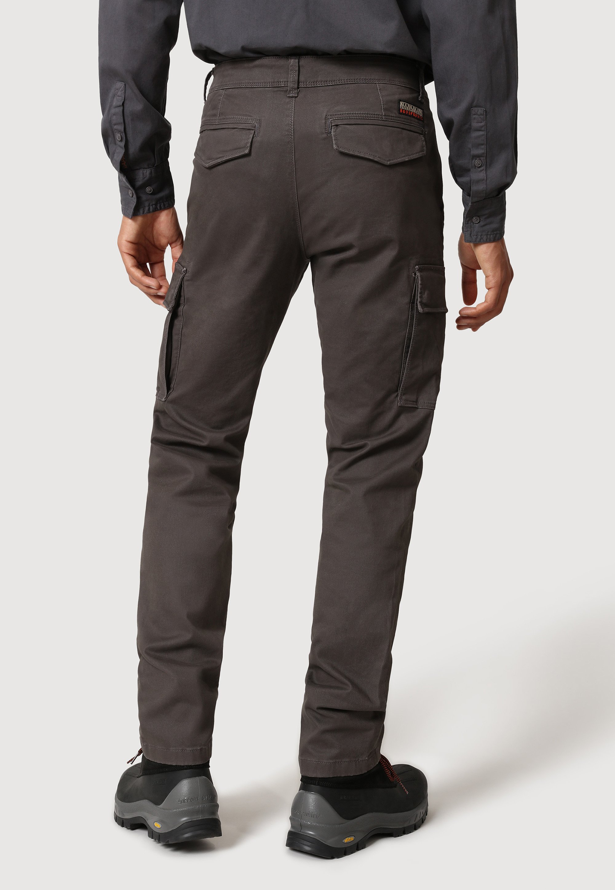 Pantalón cargo gris hombre | Leandros.cl