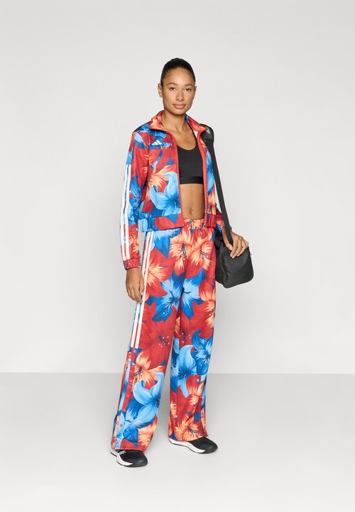 adidas X FARM RIO HOUSE OF TIRO TRACK - Tracksuit bottoms - light blue/tactile red/cream white — foto 2