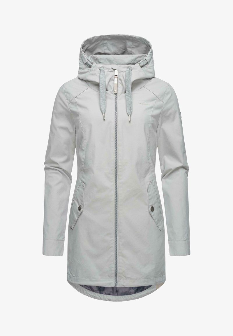 Ljusgrått vattentätt jacka med huva, framfickor, två sidofickor, justerbara snoddar och en längre bakre fåll. Slät textur.