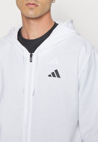 adidas Performance CLUB - Džemperis ar kapuci - white