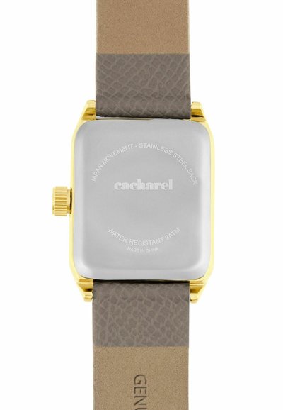 Vierkante horlogekast van goud met een grijze leren band, gegraveerd met "cacharel", waterbestendig tot 3 ATM, Japanse uurwerk, achterkant van roestvrij staal.