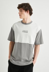 Koton - T-shirt z nadrukiem