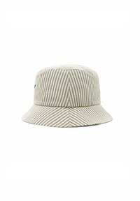 Kapelusz typu bucket w kremowej podstawie z niebieskimi paskami. Wykonany z bawełny, ma szeroki, nachylony w dół rondo i sztywną koronę.