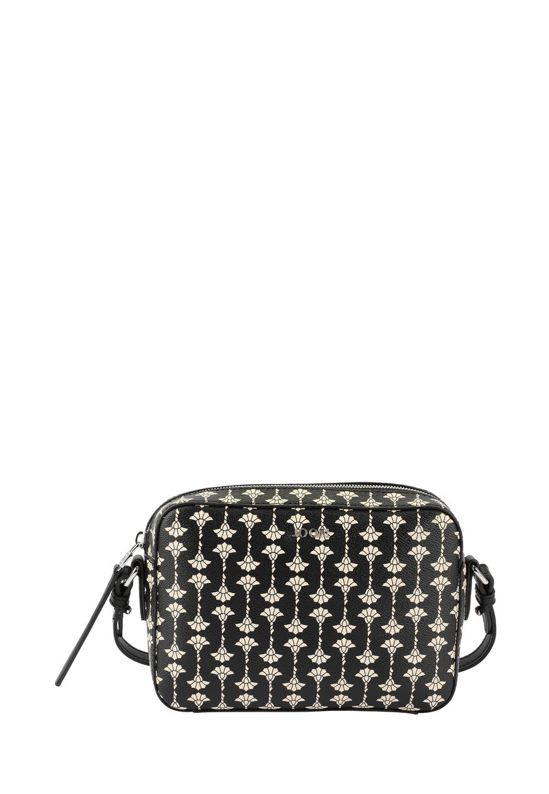 Sort crossbody taske med blomstret hvidt mønster, lynlås lukning og justerbar rem. Textured læder tilføjer dybde til designet.