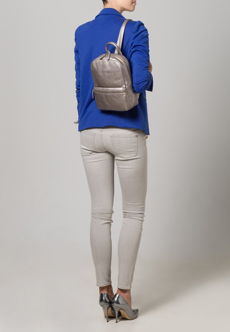 Picard LUIS (28 cm) - Tagesrucksack - altsilber