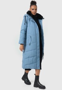 HINGUCKER - Winter coat - powder blue