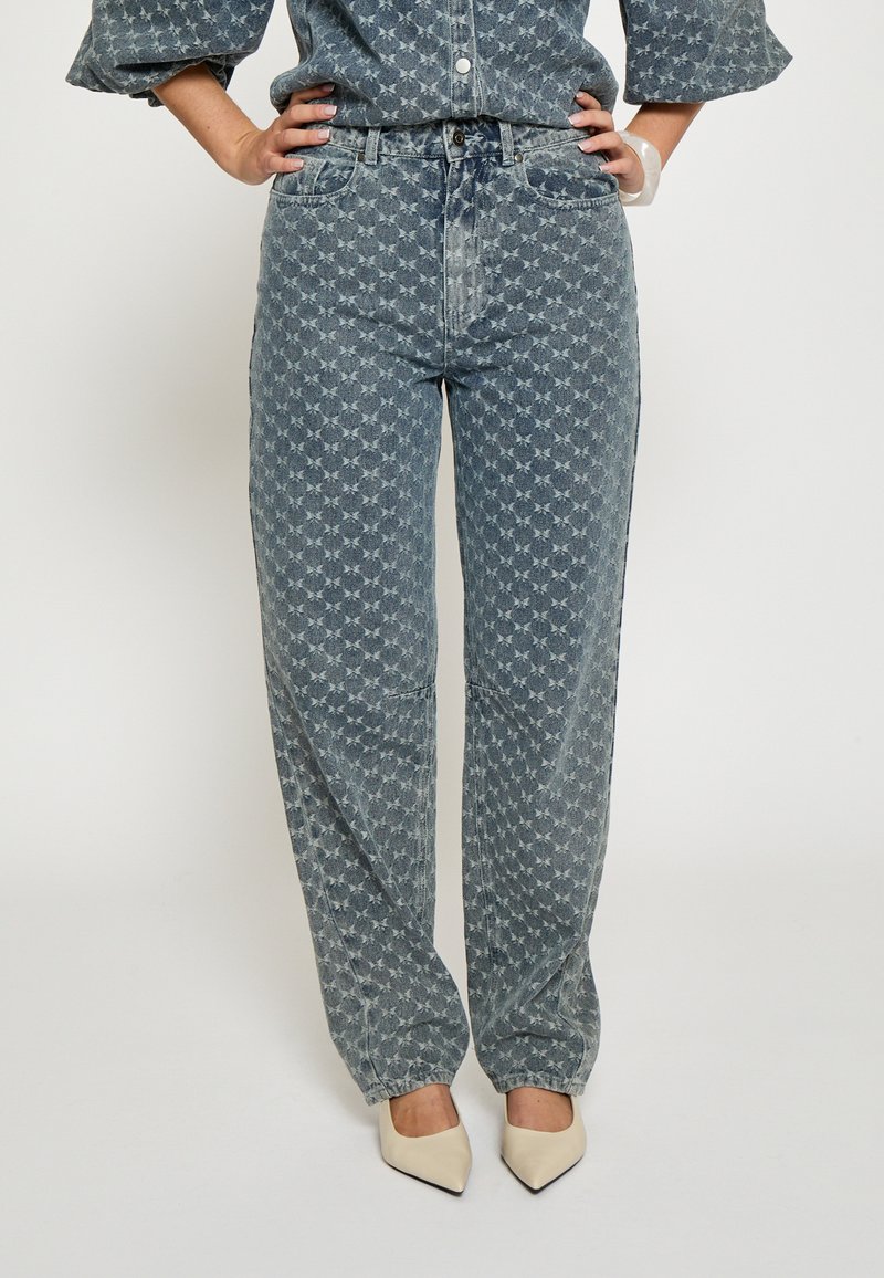 Minus SIENNE HIGH WAIST - Široke kavbojke - light denim