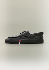 Επιλέχθηκε, black