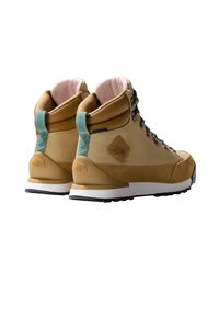 Braune und beige Wanderschuhe mit einem Obermaterial aus Wildleder und Stoff, Gummi-Außensohle, gepolstertem Kragen sowie grünen und blauen Akzenten.