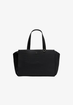 Bolso tote rectangular negro con asas anchas texturizadas, tela suave y pequeño logotipo y anillo metálico en el centro frontal.