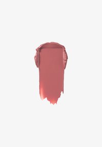 Rouge à lèvres liquide crémeux dans une teinte rose douce, avec une finition mate lisse et des bords légèrement flous pour un look naturel.