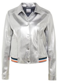 Sömlös silverfärgad metallicjacka med en strukturerad design, som har tryckknappar, sidofickor och en flerfärgad randig ribbad nederkant.
