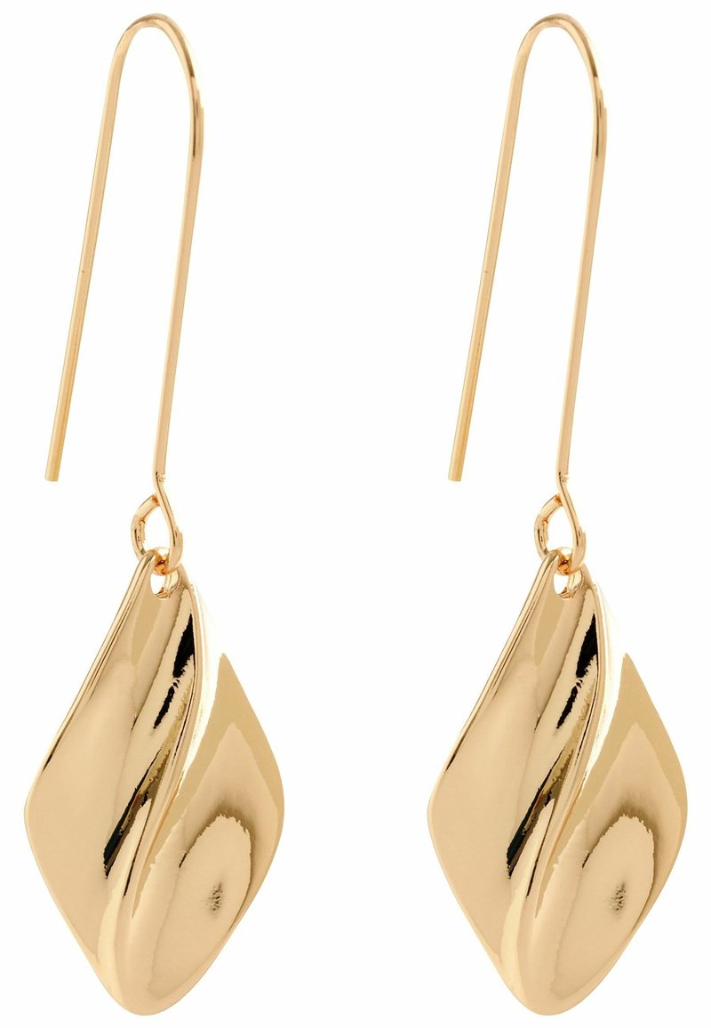 Paire de boucles d'oreilles pendantes dorées avec des pendentifs incurvés en forme de feuille abstraite accrochés à de fines crochets.